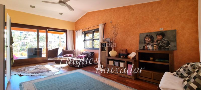 Foto ddd0a08b-d156-45a3-a2c8-c6125a0c2f71. Maison avec cheminée chauffage parking dans Montmar Castelldefels