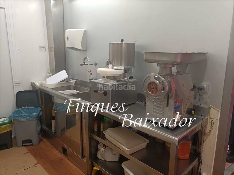 Foto 95ad28ee-f843-462b-aafb-2bd1ac10e68d. Traspaso local comercial ** ¡oportunidad! traspaso carniceria en funcionamiento ** en Gavà