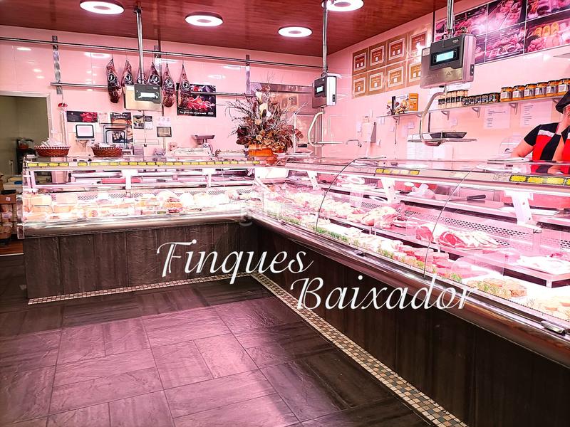 Foto db8cc58d-7d0a-442f-b26d-ed957009080b. Traspaso local comercial ** ¡oportunidad! traspaso carniceria en funcionamiento ** en Gavà