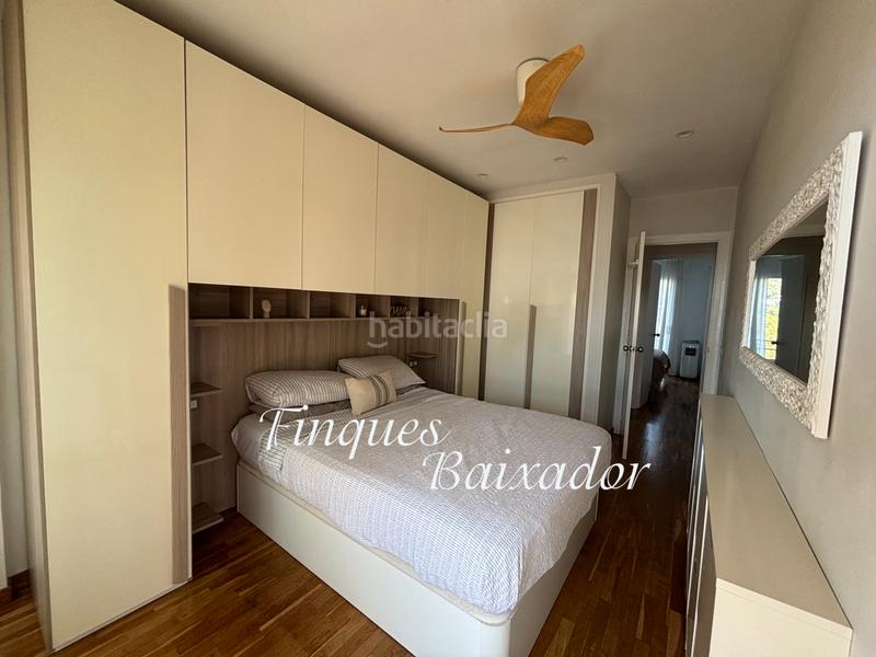 Foto 0785408a-3c60-41d2-ae52-797a30c0b96e. Alquiler piso ¡precioso piso de 2 habs. con impresionantes vistas al mar y montaña! en Castelldefels