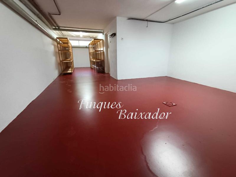 Foto e7f2f114-92c6-4a04-afc7-0c65caa01f2b. Casa adossada amb xemeneia calefacció aparcament piscina a Castelldefels