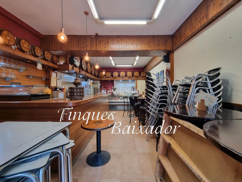 Foto 083a28d0-ae3c-4c61-8aa9-41ed254faf71. Traspaso local comercial ¡finques baixador presenta este bar en traspaso en Bellvitge! en Hospitalet de Llobregat (L´)