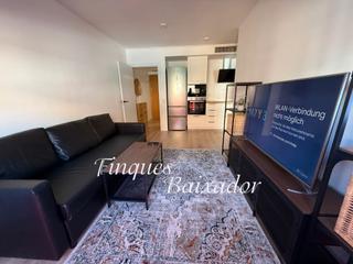 Miete Etagenwohnung in Centre. ¡bonito piso seminuevo de 1 hab. en el centro de castelldefels!