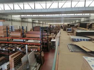 Lloguer Nau industrial a Beniparrell. Alquiler nave con muelles de carga  beniparrell