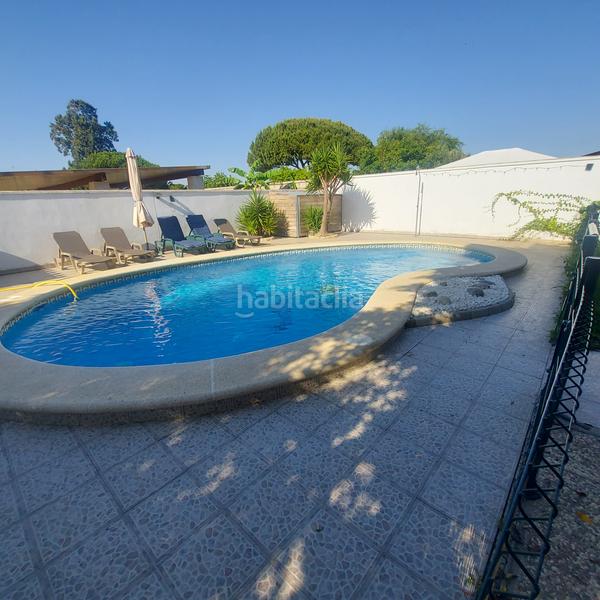 Foto 8854385e-e228-4bcc-9a1e-fc407be9923d. Location chalet avec cheminée chauffage parking piscine dans Chiclana de la Frontera