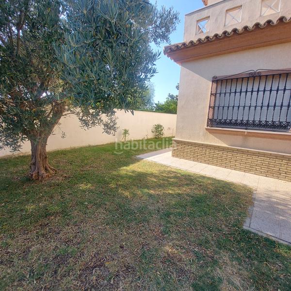 Foto cd5f8787-fcc1-4081-b235-1262113faa02. Affitto chalet con camino riscaldamento parcheggio piscina in Chiclana de la Frontera