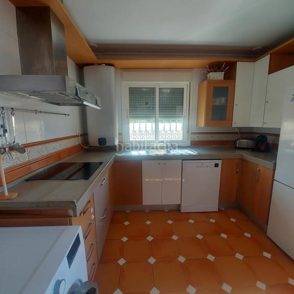 Foto e4f3bce8-b492-4409-a1e2-5d5f9c086dda. Affitto chalet con camino riscaldamento parcheggio piscina in Chiclana de la Frontera