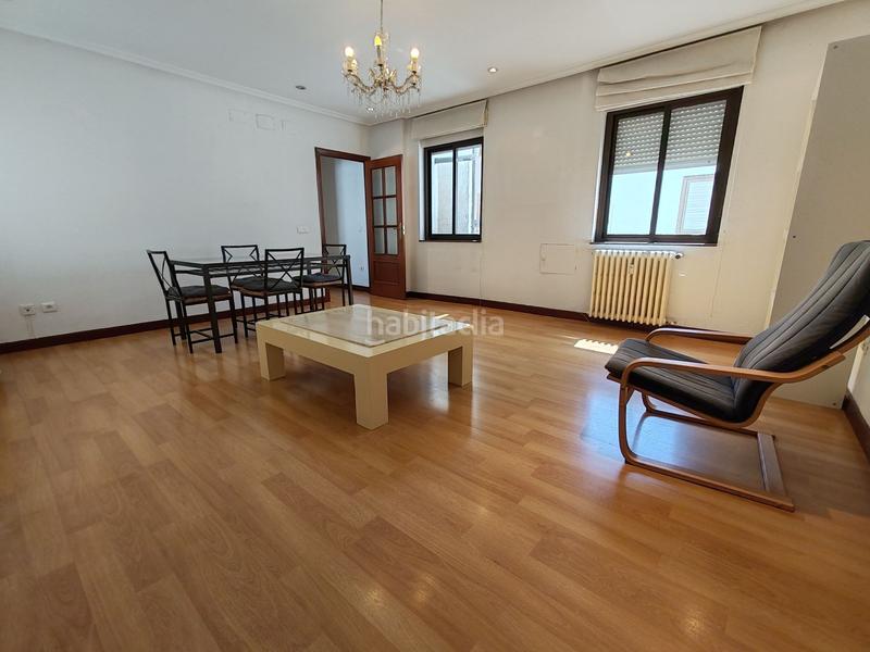 Foto 268131a4-76d7-4108-8e00-c31710f39a2d. Flat with heating in Carmelitas Salamanca