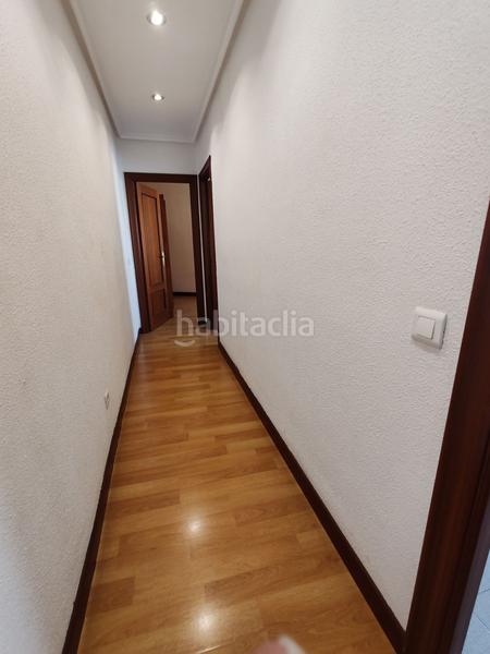 Foto b4c3d299-5539-408f-8472-6a28e76a05a0. Flat with heating in Carmelitas Salamanca