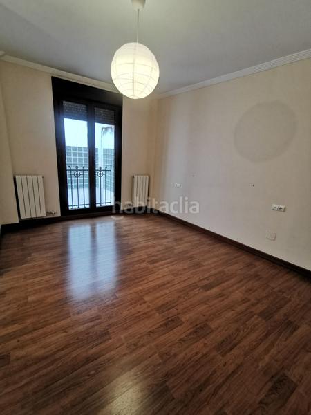 Foto 95abe969-1353-4f39-9bc2-b952560001bb. Rent flat with heating in Centro Salamanca