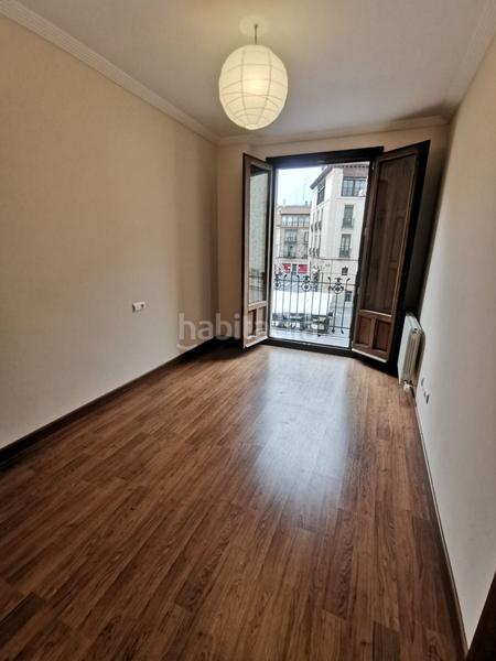 Foto 9a9a59b2-61e3-49f8-b55c-1e3b3fbff2b1. Rent flat with heating in Centro Salamanca