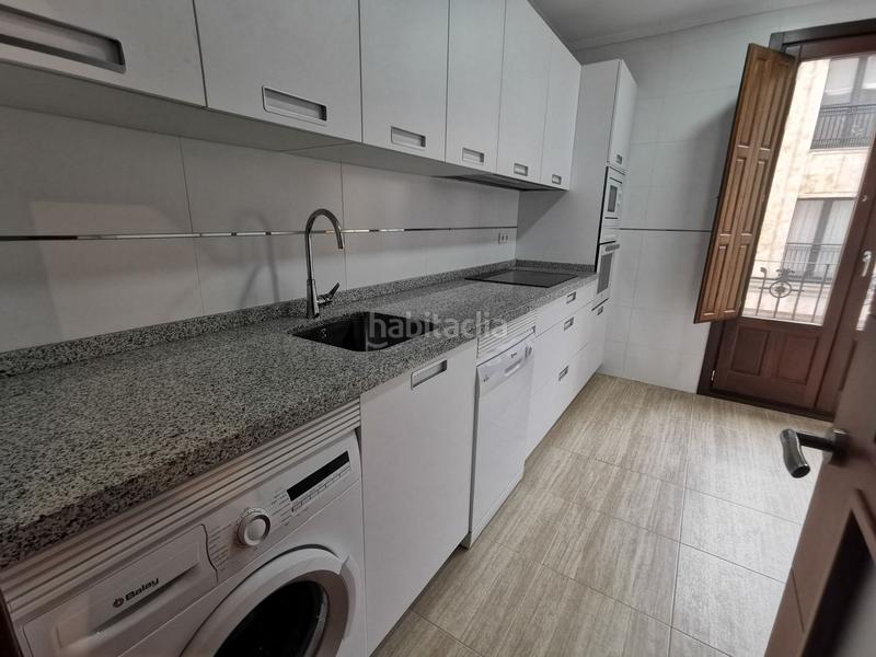 Foto fe1ed5a2-7d4a-48c0-8f2f-83a6512a9651. Rent flat with heating in Centro Salamanca