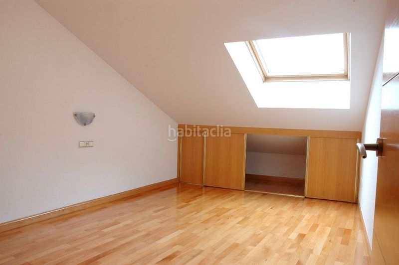 Foto 5e7c440a-9534-4aa0-b54d-9d677948552c. Piso en Villares de la Reina