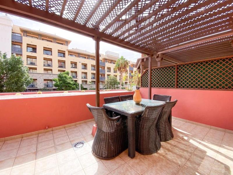 Foto 248b5740-0d16-4555-89a2-caae57635eae. Appartement avec piscine dans Playa del Duque Adeje