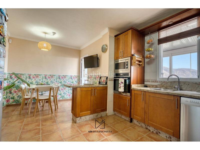 Foto 0363996c-75a0-4a8d-9d2a-9788e7050801. Casa bifamiliare con parcheggio piscina in Barranco Hondo Candelaria