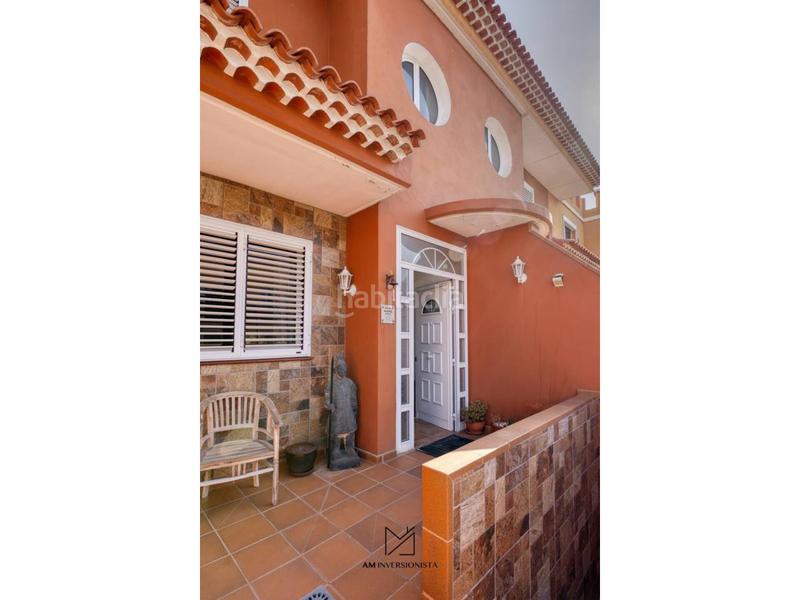 Foto 06b90d4b-d049-4d21-90c4-2fed2bb3742d. Casa bifamiliare con parcheggio piscina in Barranco Hondo Candelaria