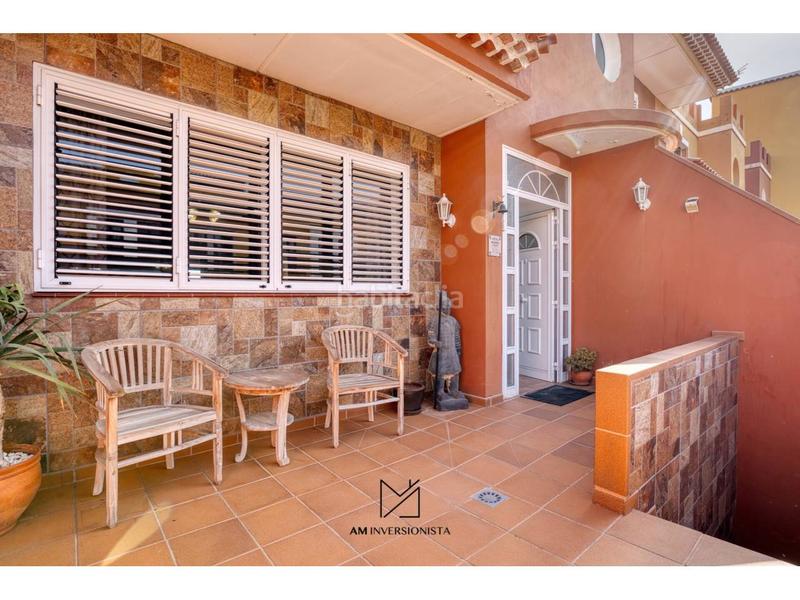 Foto 411c2a12-df87-4f8a-a9ae-d3ca34f86583. Casa bifamiliare con parcheggio piscina in Barranco Hondo Candelaria