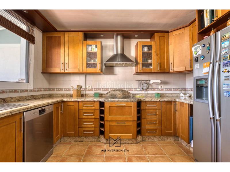 Foto 8cc7b4e4-8011-4219-96db-d0bd7655da09. Casa bifamiliare con parcheggio piscina in Barranco Hondo Candelaria