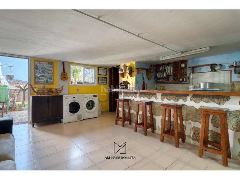 Foto f7032738-f7d3-4b22-befc-ae0ca7b9288d. Casa bifamiliare con parcheggio piscina in Barranco Hondo Candelaria