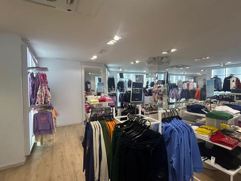 Foto 02fa6b69-9990-41fe-bfc2-e98498b10803. Location local commercial dans Centre Reus