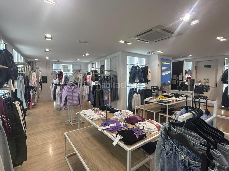 Foto c0443efd-f73d-4a84-b77f-58b2ac8a9110. Location local commercial dans Centre Reus