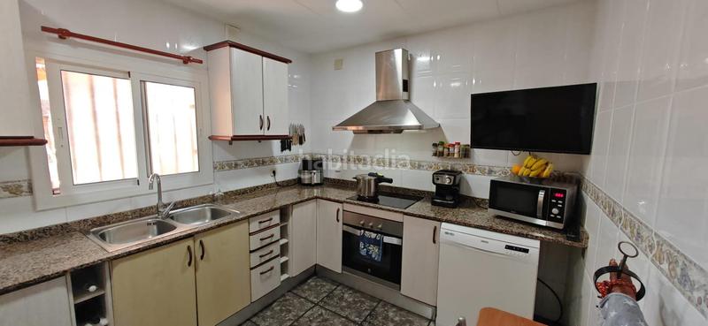 Foto e0c928b9-6dc1-44e3-a5b1-e65c9fd6d8a4. Chalet tu chalet independiente en el esplai te espera! en Bisbal del Penedès (La)