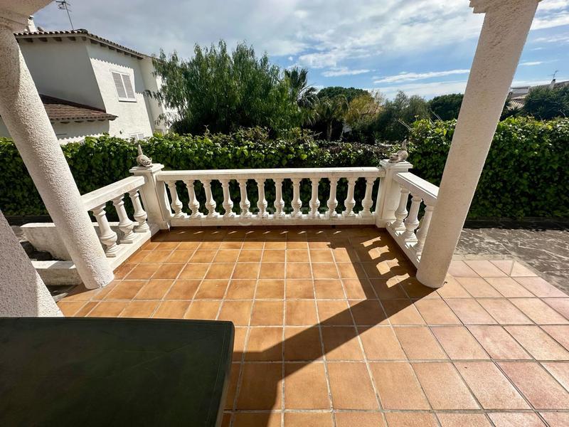 Foto 99502dd8-a12c-4831-8edb-872d7ce40365. Chalet avec piscine dans Els Masos - Els Garrofers Coma-ruga