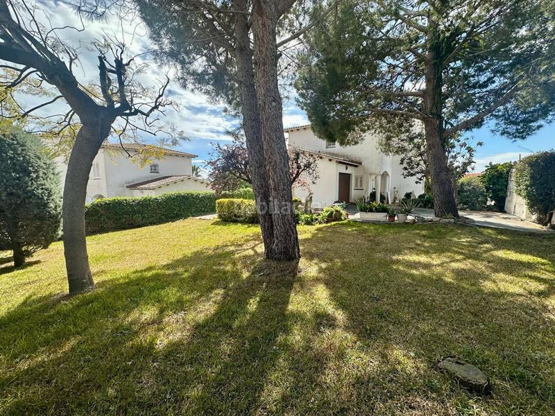 Foto ae587d37-537d-496e-a875-c428cb2dc4f7. Chalet avec piscine dans Els Masos - Els Garrofers Coma-ruga
