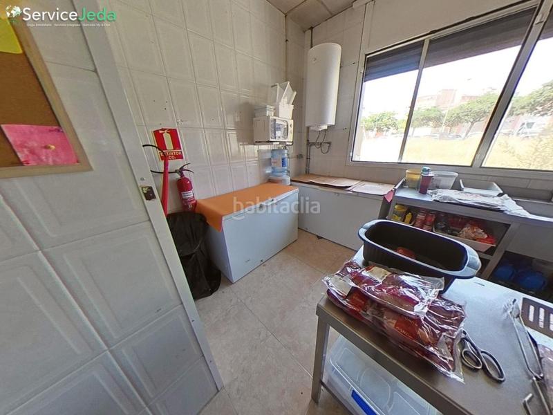 Foto 748e6cbc-d9ba-442c-a291-dc1d44cf164e. Pas-de-porte local commercial dans calle trasversal 11 dans Vendrell (El)