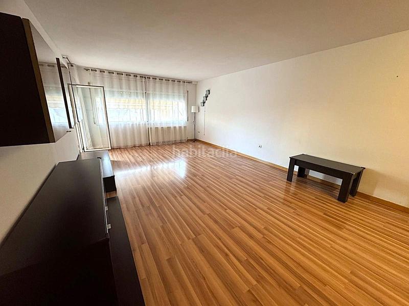 Foto 6b4943ba-6d42-42f9-981f-5f7b35d0ffdc. Piso gran piso 140mts de 4 habitaciones parking y trastero en el vendrell en Vendrell (El)