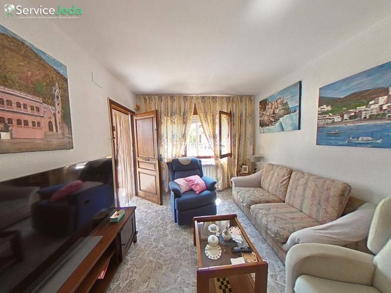Foto f65e8764-ccff-4a41-9a6d-e257502ed6c4. Casa adossada amb calefacció aparcament a Albinyana