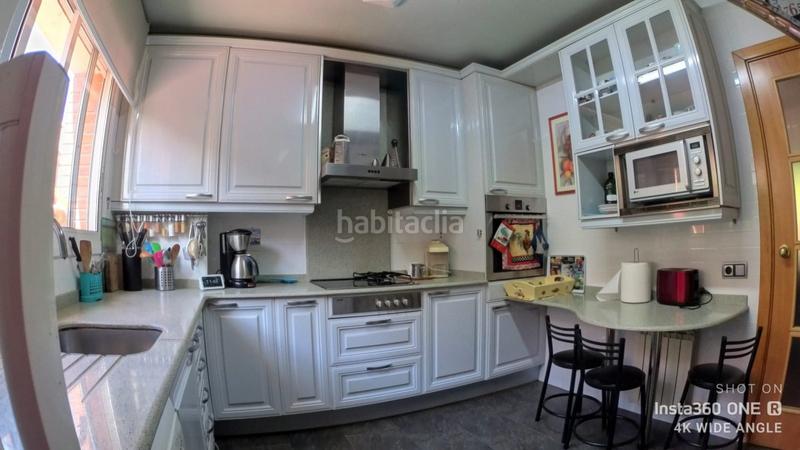 Foto 139e0f7e-541e-445b-b4e7-32ec331f7d19. Reihenhaus mit heizung parking pool in Coll Favà Sant Cugat del Vallès