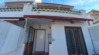 Maison jumelée à Cunidor. Tu nuevo hogar junto al mar a solo 10 metros de la playa