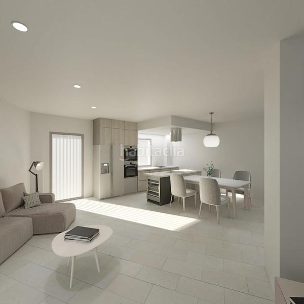 Foto 70f6eb40-766f-41c2-b955-cba24f289cbc. Planta baixa a Centre Torredembarra