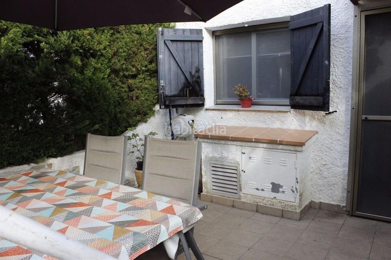 Foto 1f8078dd-8d02-4484-a102-afe12fb9cebf. Casa adossada amb calefacció aparcament piscina a Torredembarra