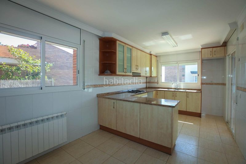 Foto 08c316e5-38d4-4d1f-8ed4-b5f81becea78. Casa amb calefacció aparcament a Ciutat jardí Bonanova Calafell