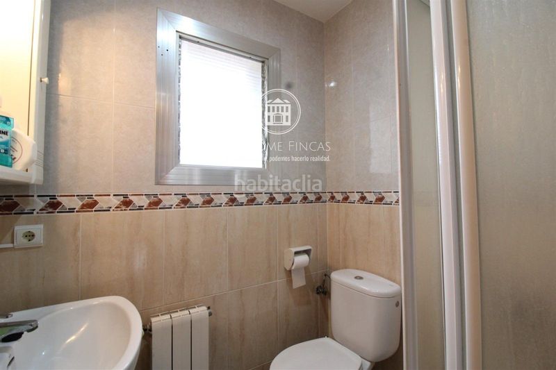 Foto 332bfbf6-d40c-4e79-84f7-491b6a9985c4. Casa adossada amb calefacció aparcament a Cunit residencial Cunit
