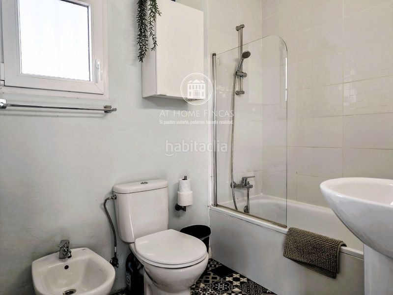 Foto ac0f1123-c05f-424f-8bd1-11ee01c5c933. Xalet amb calefacció aparcament piscina a Bellvei