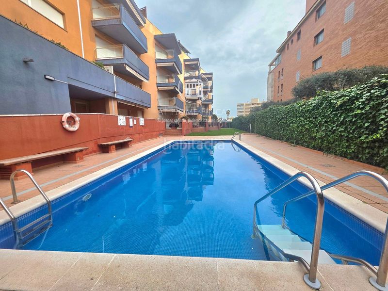 Foto a4c1ec65-6895-4b66-bcf6-f7d734e12ef9. Dúplex amb calefacció aparcament piscina a Platja de la Paella Torredembarra