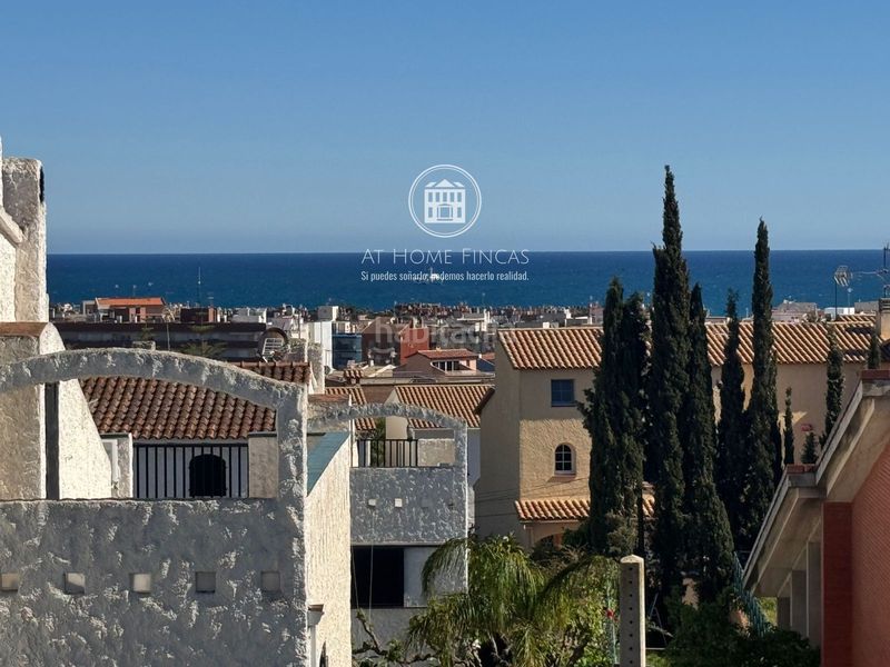 Foto b750e746-f56c-481c-afea-f730919b3c9e. Casa adossada amb calefacció aparcament piscina a Torredembarra