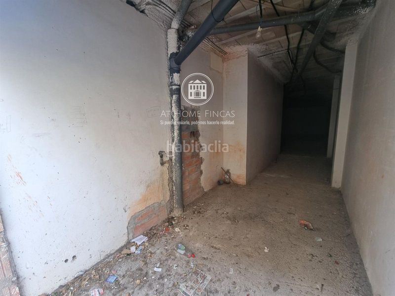 Foto edaeefd1-e5c0-4a0f-b7e0-347ab7c08d35. Local comercial a Centre Torredembarra