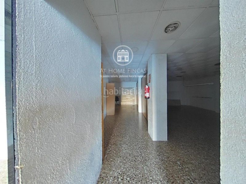 Foto bb13a93e-d552-4a88-bf58-6c7dc9cea50e. Local comercial a El Tancat-Mas d´en Gual Vendrell (El)