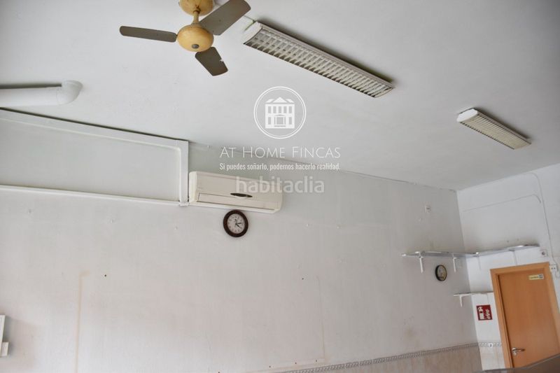 Foto f20f7918-a34a-4a53-9144-e93d4839f294. Local comercial a El Tancat-Mas d´en Gual Vendrell (El)