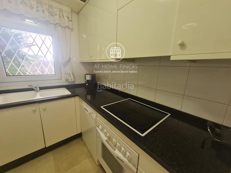 Foto f73384e4-ff65-4774-b613-5650debe31ee. Pis amb piscina a L´Estany Calafell