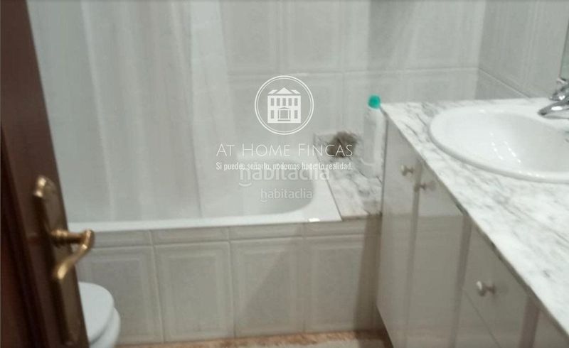 Foto b31fdfdd-f55b-4ab5-9935-b8b7da7a2416. Casa amb calefacció aparcament a Nou Vendrell Vendrell (El)
