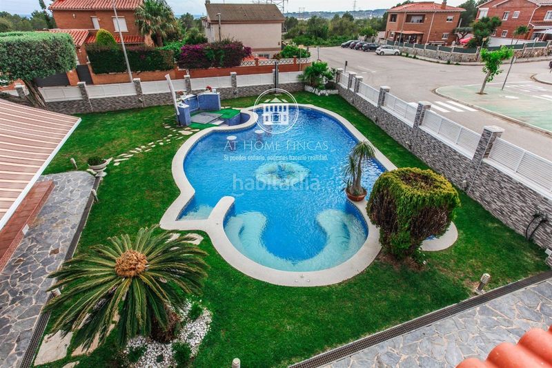 Foto 45e15300-86b6-41f8-b01f-b9324252bb1c. Xalet amb calefacció aparcament piscina a Roda de Barà