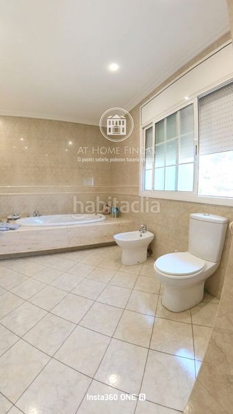 Foto d2a0d76a-a44c-45ec-82a3-9fbe0b461a35. Xalet amb calefacció aparcament piscina a Piera