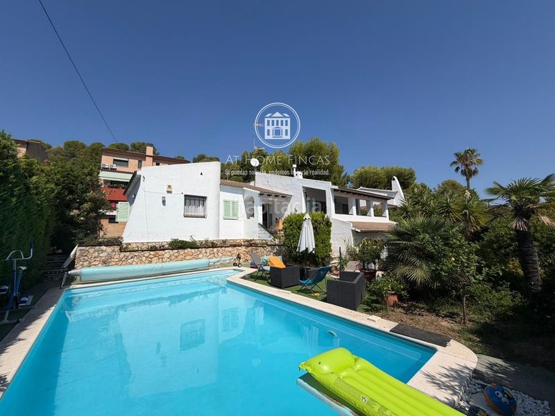 Foto a0155098-87e1-4956-bed8-a5f401bcbf00. Xalet amb calefacció aparcament piscina a Els Masos - Els Garrofers Coma-ruga