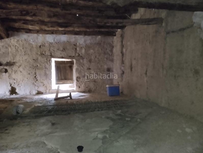 Foto f8224389-54c4-41fe-9d0b-c76fa2780c9a. Masía gran casa de pueblo a reformar en mazaleon teruel en Mazaleón