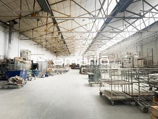 Nau industrial  D'espioca. Nave industrial en silla